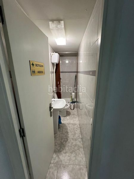 Foto a0834eb5-4d14-4b73-82ab-4d603646f818. Local comercial a Instituts-Universitat Lleida