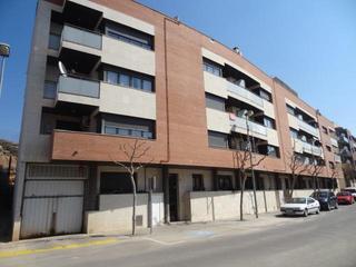 Pis  Carrer segrià. Inmueble en venta con alquiler social