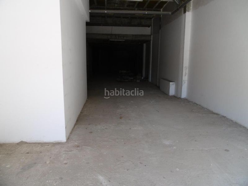 Foto b4f3ef26-fa38-4962-b723-1b38e2ef473e. Local comercial a Tàrrega
