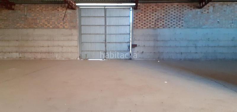 Foto bed35830-efee-4f8d-902c-38338954bd2c. Industrial building in Aitona