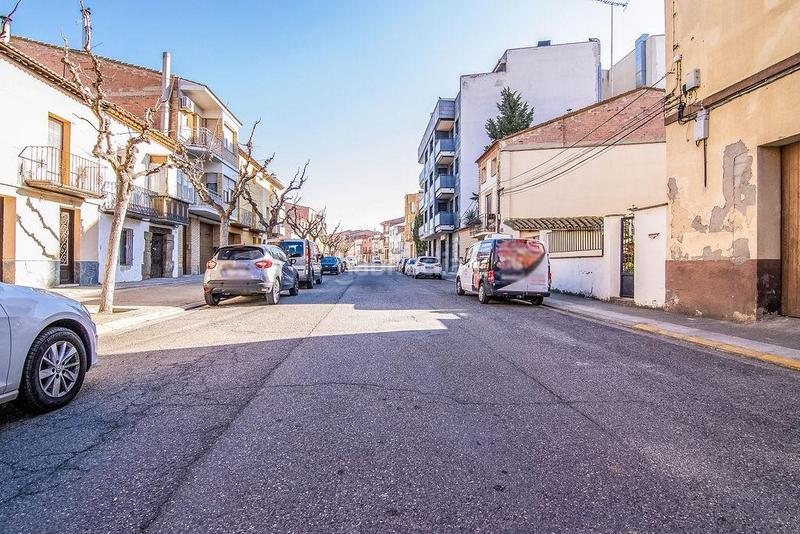 Foto ee3b7fa9-b4a0-4f92-a59c-36aee419c196. Parking voiture dans Centre Històric Lleida