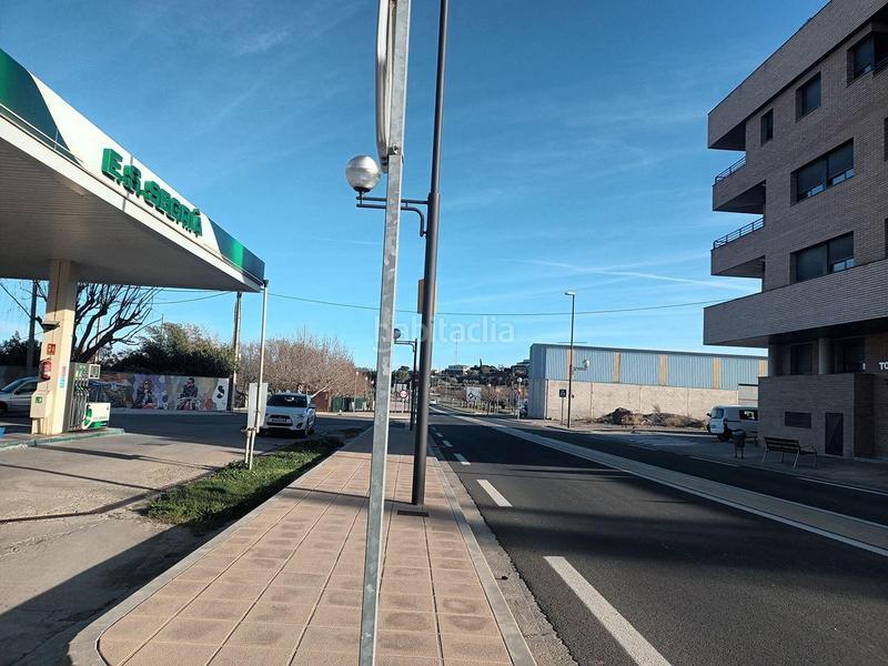 Foto 253f71e6-1bcf-4ad2-9874-ad11cda8c67c. Aparcament cotxe a Almenar