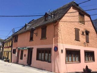 Casa  Carrèra de pietat. Casa en bossòst