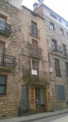 Casa  Carrer de la font. Casa adosada en isona i conca dellà