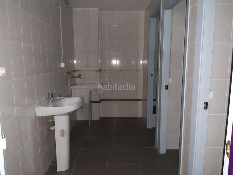 Foto ee1ce8be-5757-4855-914b-4968861c7c22. Local comercial a Instituts-Universitat Lleida