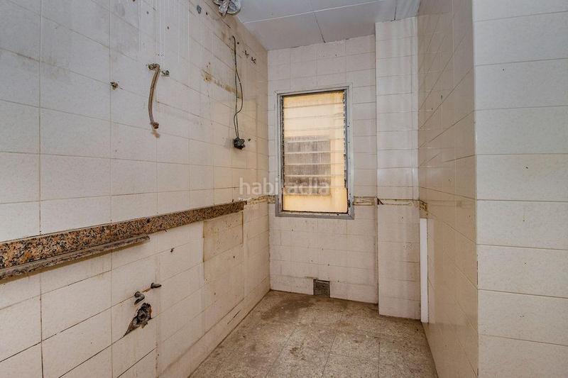 Foto ef3b8f8c-9ca3-484e-a428-4c57e7304cda. Edificio  en Mariola Lleida