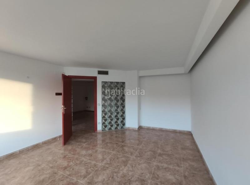 Foto 74aa8ce1-65e8-4a9d-af93-2340a06c9803. Local comercial a Cappont Lleida