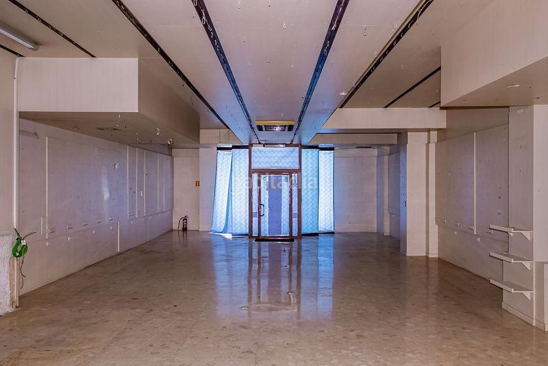Foto c6468ddc-ffcd-43a2-a567-a1b7caccd27e. Local comercial a Príncep de Viana-Clot-Xalets Humbert Torres Lleida