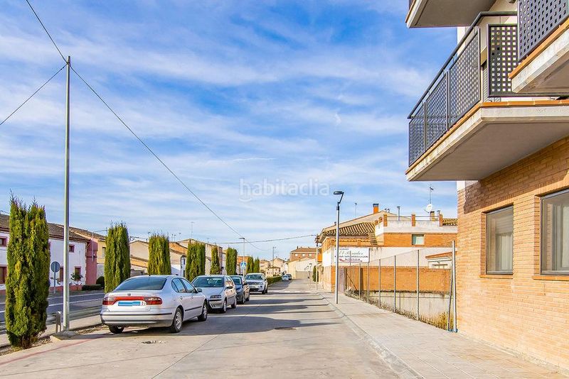 Foto 4bed1c59-c6c3-4012-a53f-ce006d9db0a7. Aparcament cotxe a Bell-lloc d´Urgell