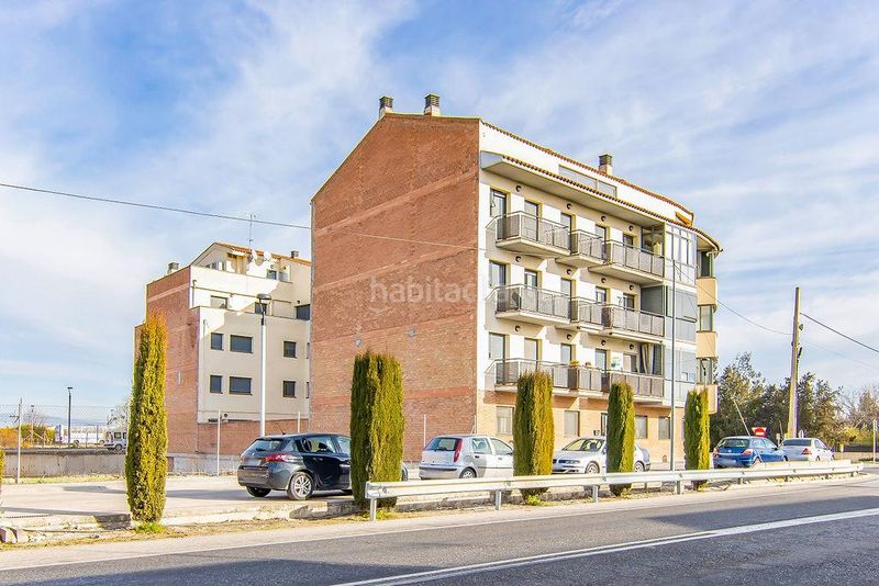 Foto 9bede91d-3167-4a2d-9db8-5099d06e9e70. Aparcament cotxe a Bell-lloc d´Urgell