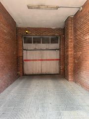 Lloguer Aparcament cotxe  Carrer baró de maials. Plaza de parking para motos en lleida