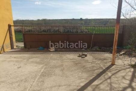 Foto 2159e8d5-9a54-41a2-8aa1-2f4d9a23e585. Casa a Albesa