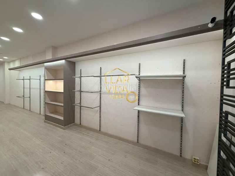 Foto b866f6cd-51b7-42c2-8265-306cb5d21e63. Local comercial a Centre Històric Lleida