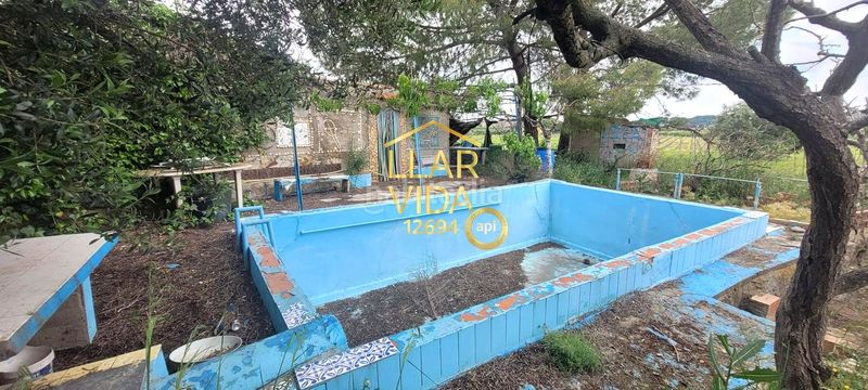 Foto f3d795fd-a156-4bc0-9393-cdf47db697b0. Masia amb aparcament piscina a Partides Rurals Lleida