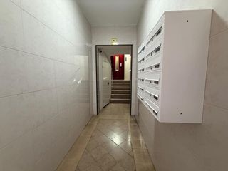 Rent Flat  Alfons ii. Habitación en alquiler en vivienda compartida