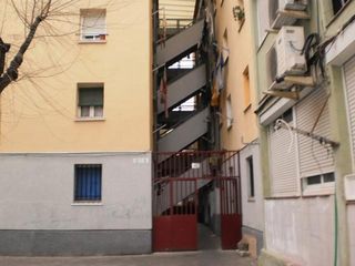 Pis a calle Santa Joana Lestonnac