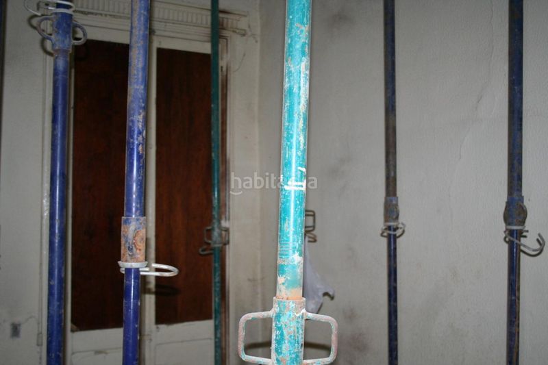 Foto a0492d18-8b93-4bc6-8951-3ec0a80848b7. Edificio in Balaguer