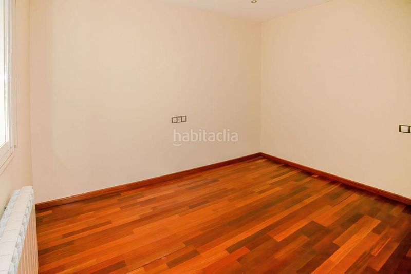 Foto a0b886df-c04a-48f8-9c7a-f498810d4b22. Casa amb aparcament a Golmés