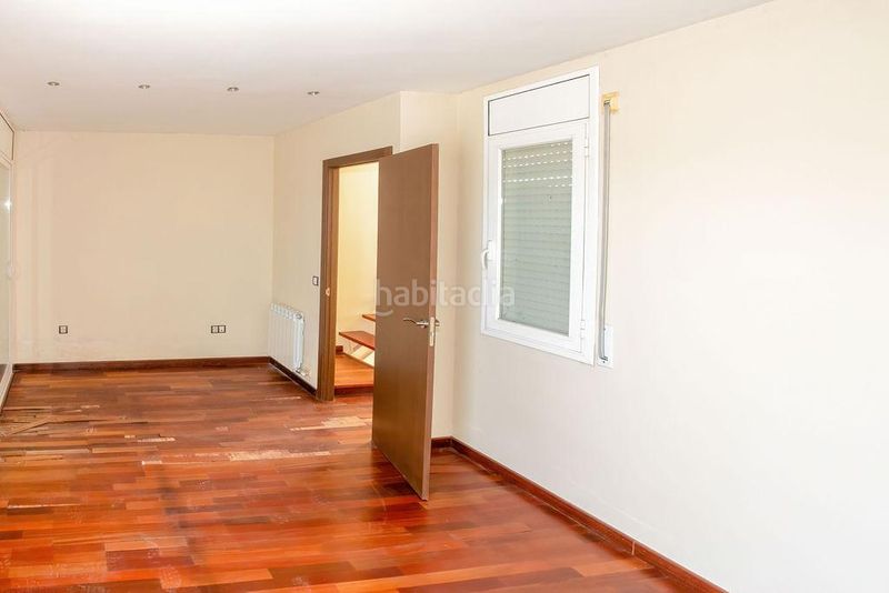 Foto a3f49253-7c5f-4158-99b8-2cfc595d6344. Casa amb aparcament a Golmés
