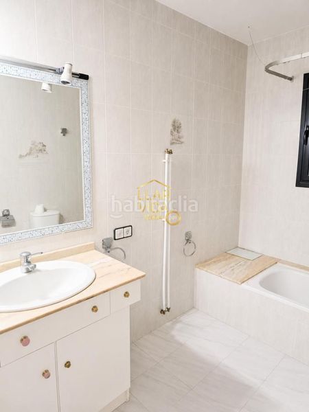 Foto cac6c219-ce38-43f8-81ee-99f72c60d949. Casa amb aparcament a Albesa
