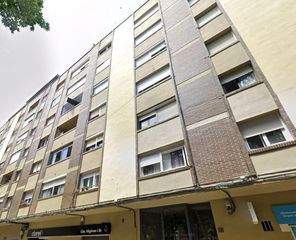 Aparcament cotxe a calle de la Doctora Castells