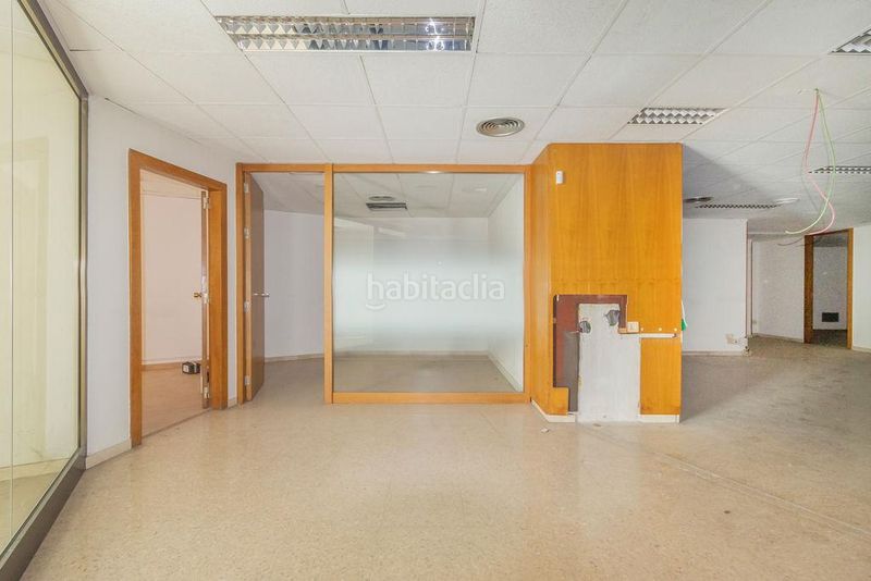 Foto 8897bd88-4460-49cc-93a5-439888c69c54. Alquiler local comercial local en alquiler en el centro en Lleida