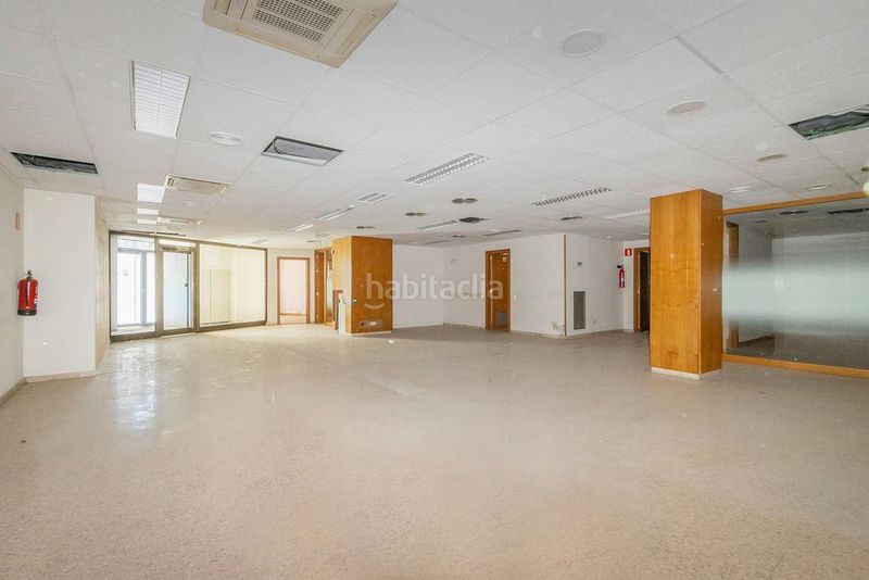 Foto a2fe8108-47c2-49a9-83fa-b3c4d8f2002c. Alquiler local comercial local en alquiler en el centro en Lleida