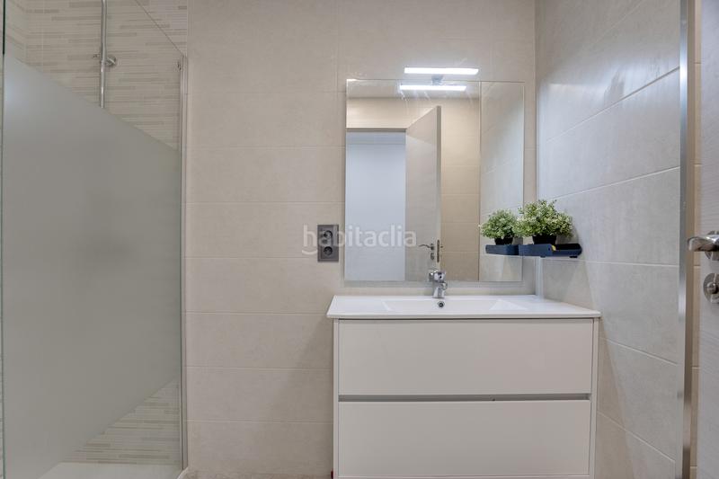 Foto 32a5b1c4-08c5-4b2c-abbc-f21bafaa9b45. Attique avec parking dans Sants Barcelona