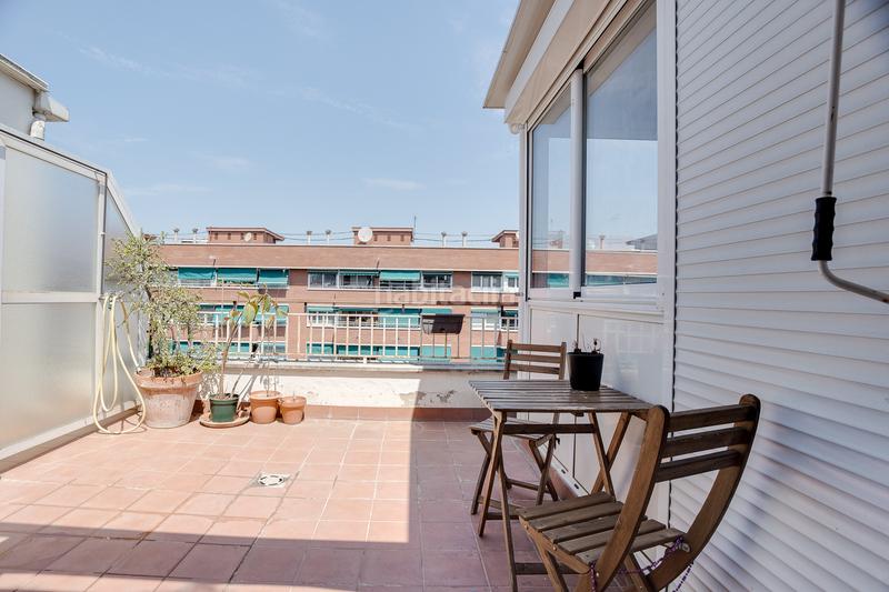 Foto 4a1bb7f6-77bf-49aa-a132-cec4b01778c0. Attique avec parking dans Sants Barcelona