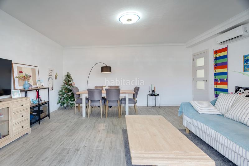 Foto 9356f554-8e5b-4fb0-a9bb-6c730b29db68. Attique avec parking dans Sants Barcelona