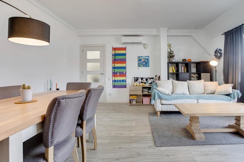 Foto a92ae0c6-7d66-4489-b7d3-3043403ad237. Attique avec parking dans Sants Barcelona