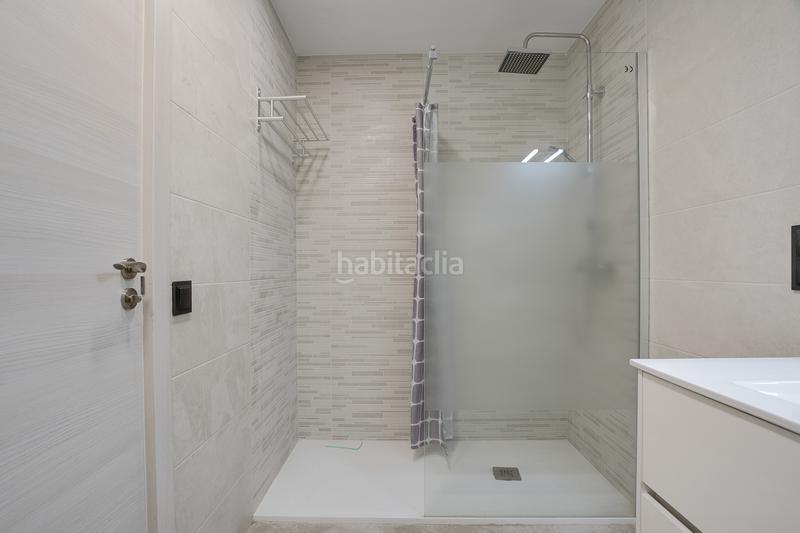 Foto 14e13464-5dfa-4a27-8365-863ea91c7051. Dachwohnung mit parking in Sants Barcelona