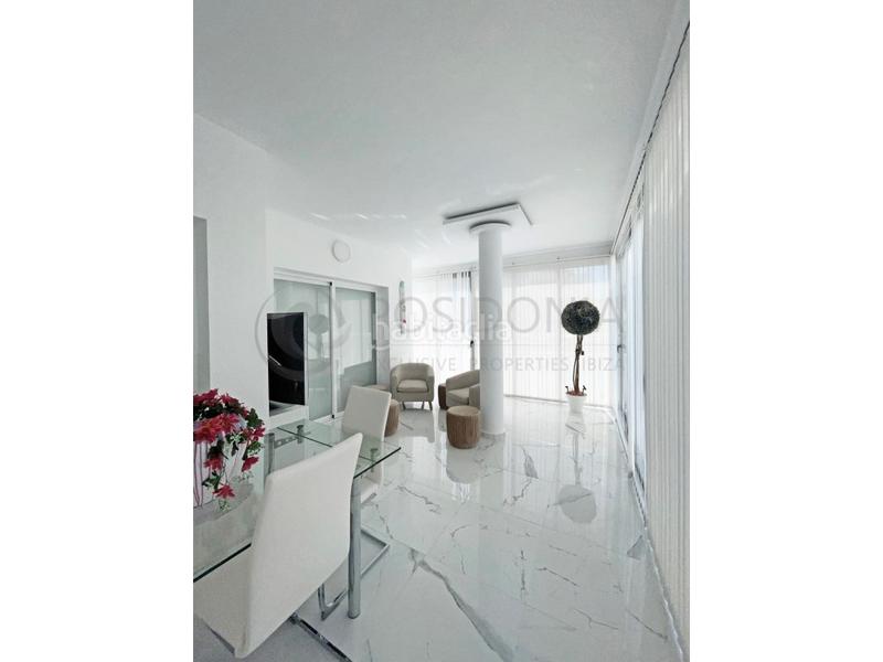 Foto dc5c7e5b-cf8c-4093-88ae-b76972fa567a. Piccolo appartamento con parcheggio in Marina Botafoc-Talamanca Ibiza