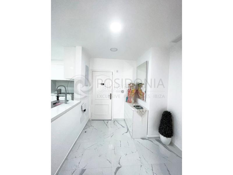 Foto f68a4224-ef0c-486e-ab5a-aa86468d1d81. Piccolo appartamento con parcheggio in Marina Botafoc-Talamanca Ibiza