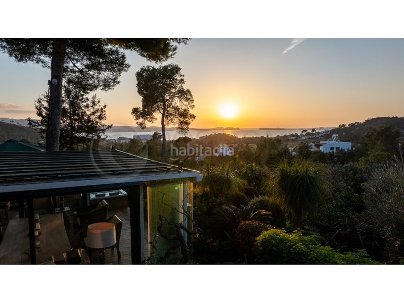 Foto bd2b8ca6-f325-4995-93ce-f5fb36d151ff. Casa amb aparcament a Sant Antoni de Portmany