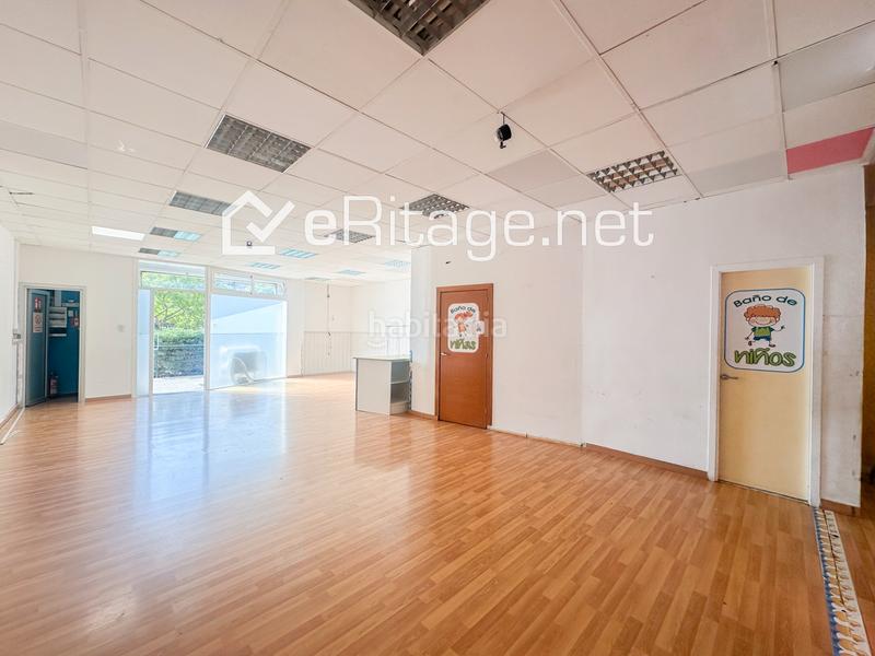 Foto 6ac2eca7-5012-4ee5-b3c5-a2014c05d4be. Local comercial local en venta, finca joven y con múltiples posibilidades, no lo dejes pasar. en Sant Vicenç dels Horts