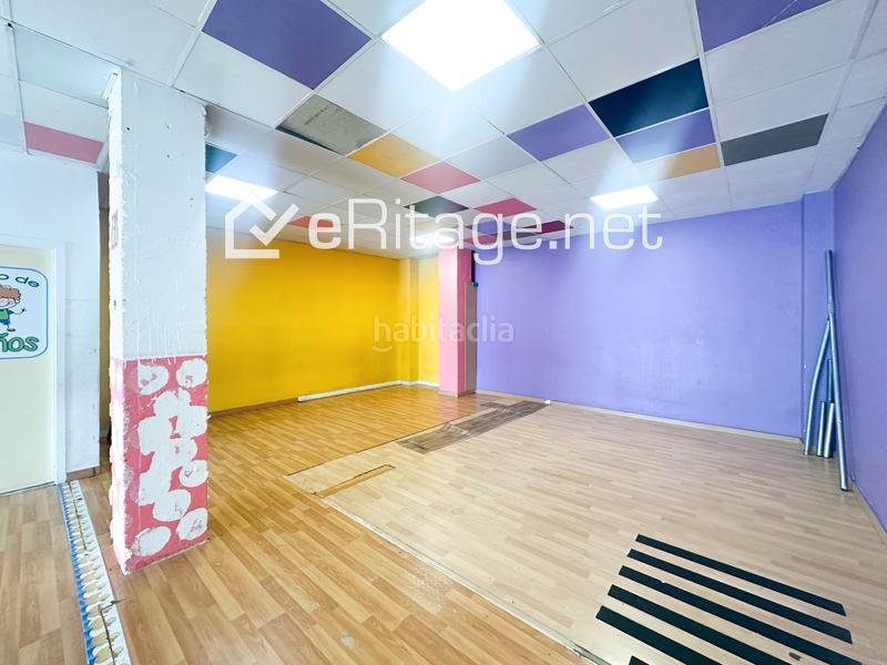 Foto 7576be0a-2932-44e5-a411-fc94c63fb2cc. Local comercial local en venta, finca joven y con múltiples posibilidades, no lo dejes pasar. en Sant Vicenç dels Horts