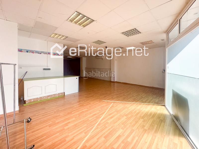 Foto d3ba3f9c-5e39-4321-9b01-fbffee6e0bc2. Local comercial local en venta, finca joven y con múltiples posibilidades, no lo dejes pasar. en Sant Vicenç dels Horts