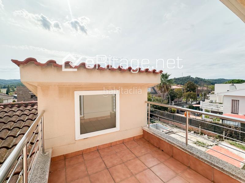 Foto 47d55f63-27f2-4d3e-bae7-bec05b0692cb. Chalet con piscina in Martinica - Ateneu Cerdanyola del Vallès