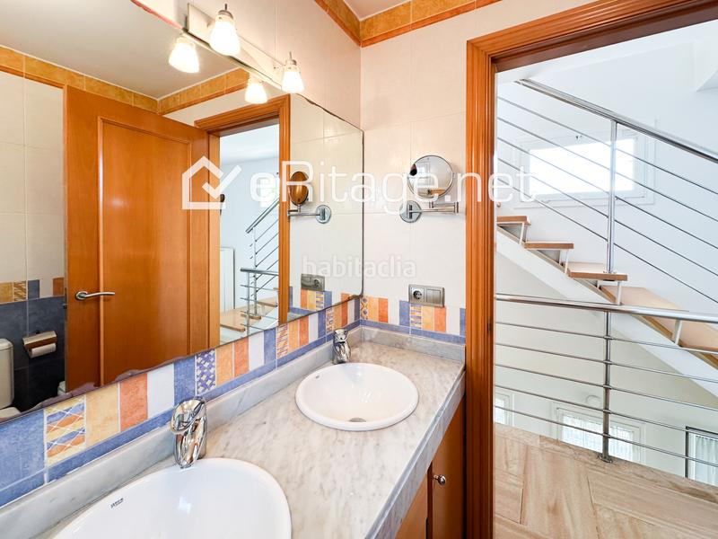 Foto 5d5d3656-95fc-433f-82b0-cf2d9d106c39. Chalet con piscina in Martinica - Ateneu Cerdanyola del Vallès