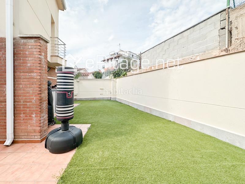 Foto 60c7a52b-2ddf-43c1-98b2-2d07ea54cb2d. Chalet con piscina in Martinica - Ateneu Cerdanyola del Vallès