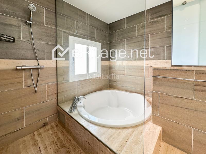 Foto 6c1ba7c5-f17b-4398-899c-f416a736412e. Chalet con piscina in Martinica - Ateneu Cerdanyola del Vallès