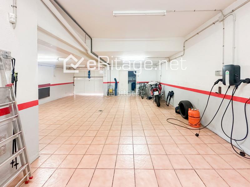 Foto 8e193795-d066-4ea5-b033-8099bcd051a4. Chalet con piscina in Martinica - Ateneu Cerdanyola del Vallès