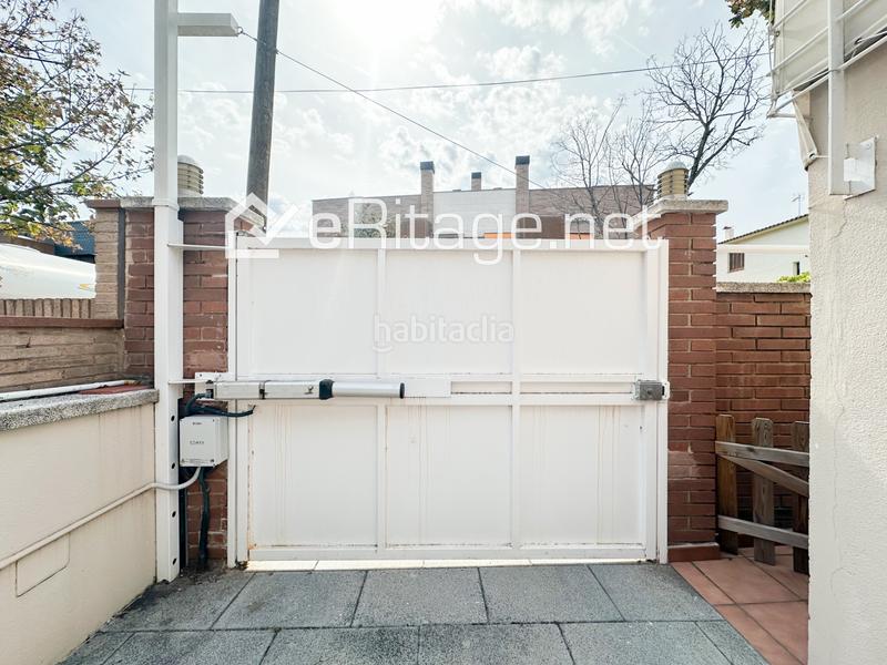 Foto 98987b9a-442f-4e59-94a2-eed857ec0617. Chalet con piscina in Martinica - Ateneu Cerdanyola del Vallès