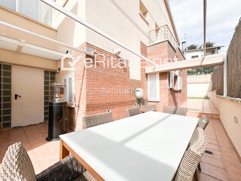 Foto a66628c4-2519-42a2-b73b-14b717271542. Chalet con piscina in Martinica - Ateneu Cerdanyola del Vallès