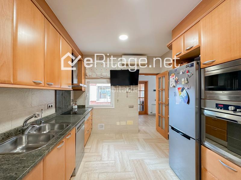 Foto c9eca115-9b3b-46b3-978d-5e0a7f9ffda6. Chalet con piscina in Martinica - Ateneu Cerdanyola del Vallès