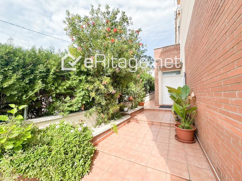 Foto cdf0dc14-6e60-4f9f-a5d2-6a97a0c0806f. Chalet con piscina in Martinica - Ateneu Cerdanyola del Vallès