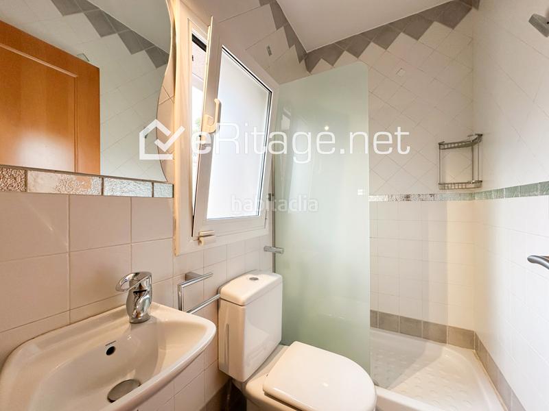 Foto faabac75-50d3-490a-a2e9-c54faa9168c0. Chalet con piscina in Martinica - Ateneu Cerdanyola del Vallès