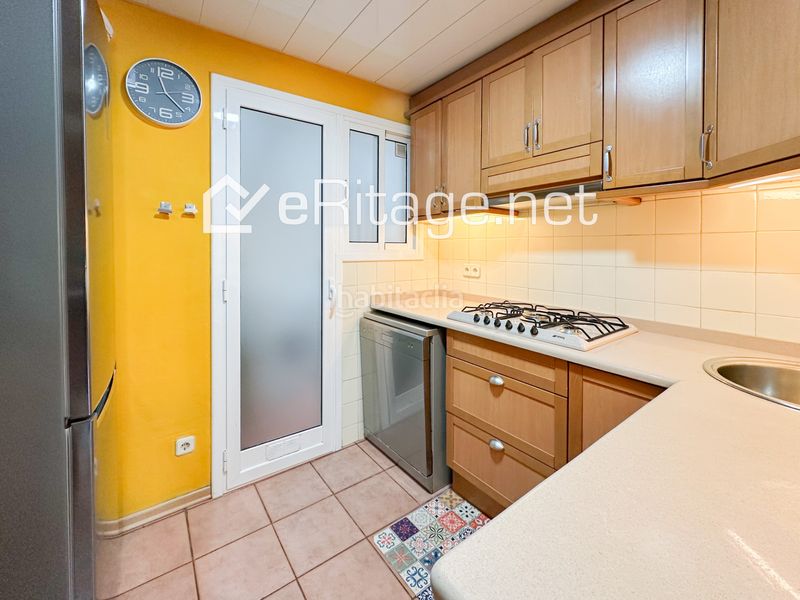 Foto 1c087b66-bb49-4039-8778-f58a7f533972. Pis a Sant Antoni Barcelona