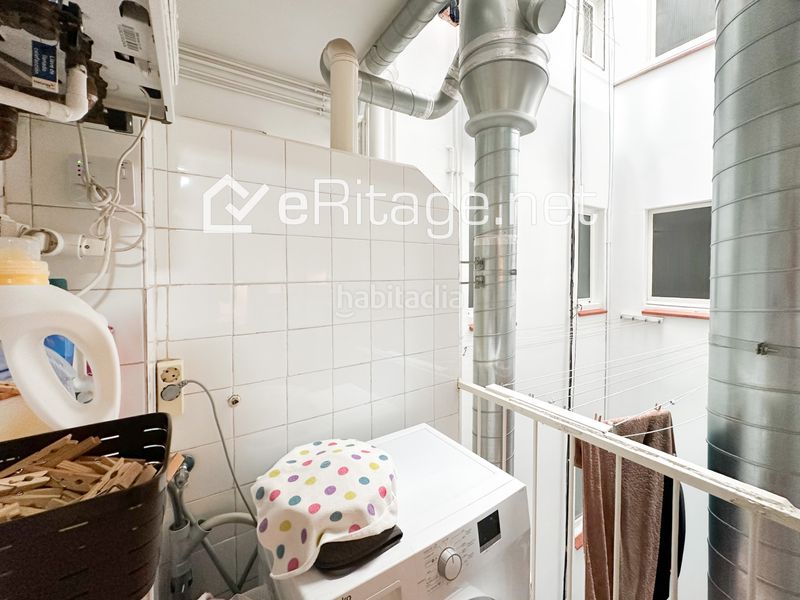 Foto d7216237-ec84-4a88-91f5-839169b490a4. Pis a Sant Antoni Barcelona